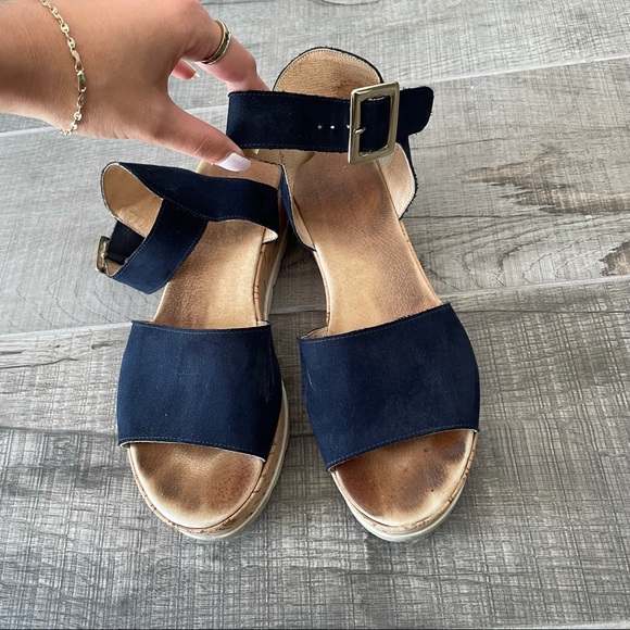 made in Italy navy blue platform suede sandals - Picture 3 of 5